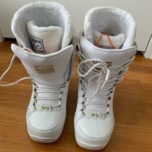 Snowboard Boots- worn twice!